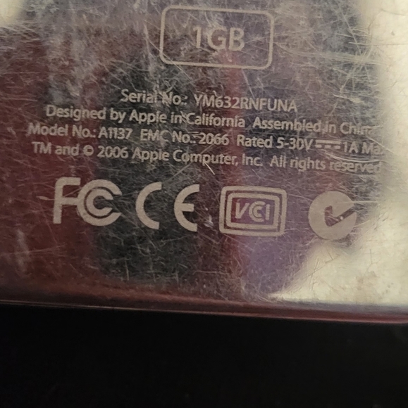 Ipod nano  first generation (rare find) - Picture 2 of 4
